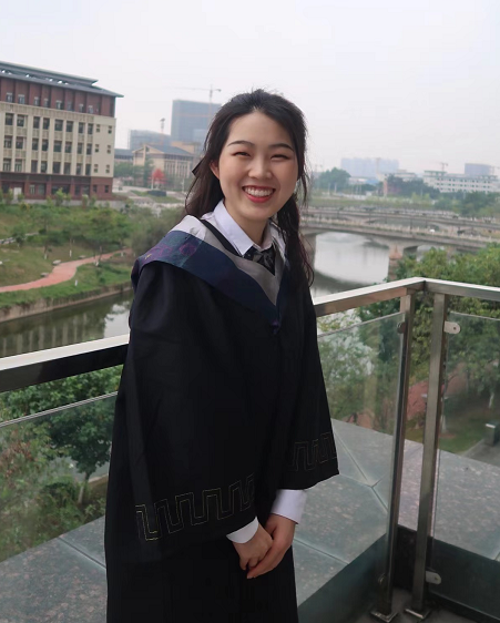21级 李欣阳